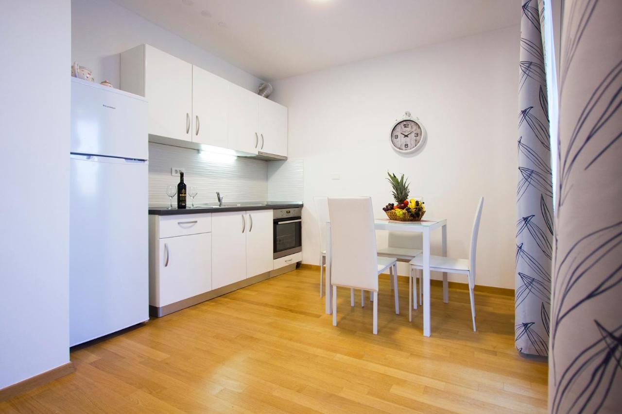 Apartment Luka Split Buitenkant foto